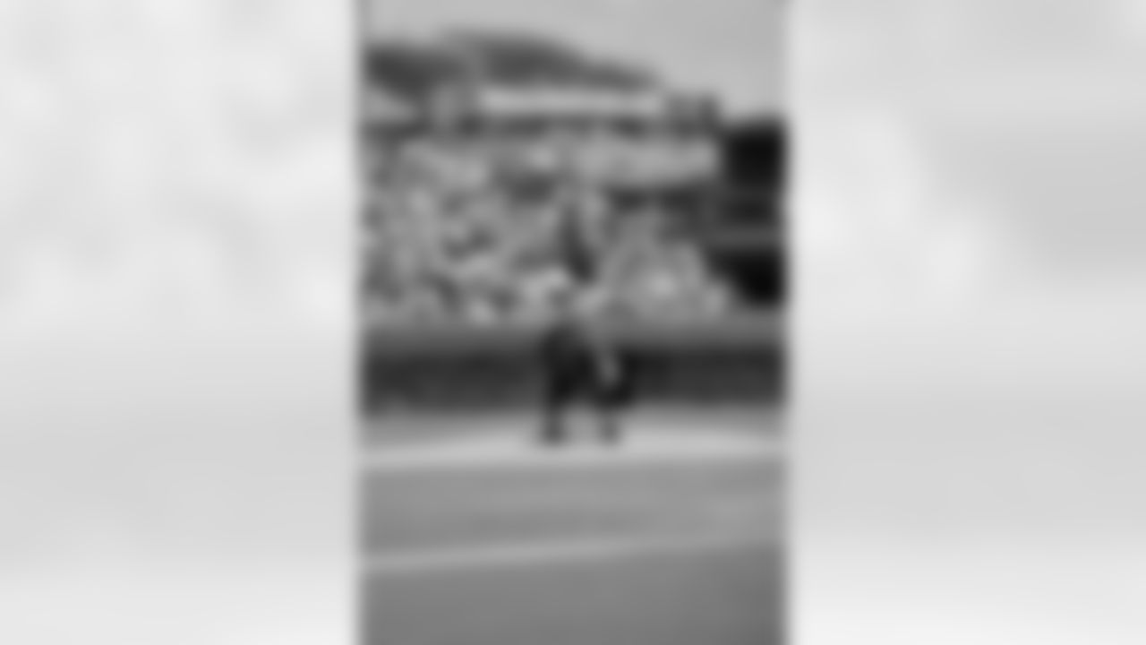 Saints running back Alvin Kamara threw out the first pitch at the Chicago Cubs game against the St. Louis Cardinals at Wrigley Field on Saturday, July 5, 2025.