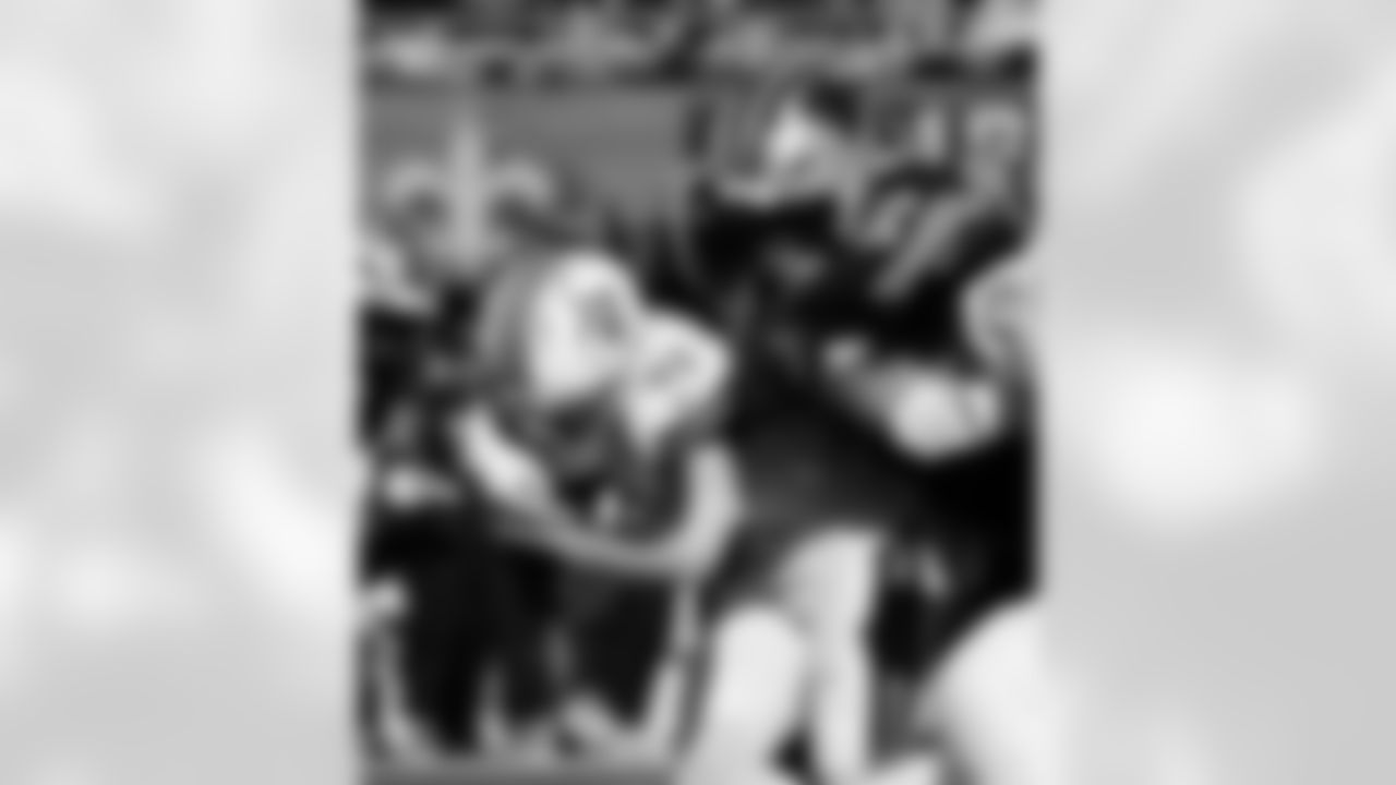 Check out the game action photos from the New Orleans Saints game against the Carolina Panthers for Week 10 of the 2025 NFL season on Nov. 9, 2025 at Bank of America Stadium.