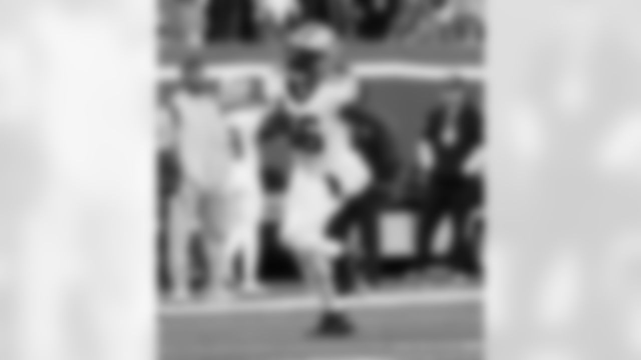 LB Demario Davis (56) gets an interception during the New Orleans Saints game against the New York Giants for Week 14 of the 2024 NFL Season on Dec. 8, 2024 at MetLife Stadium.
