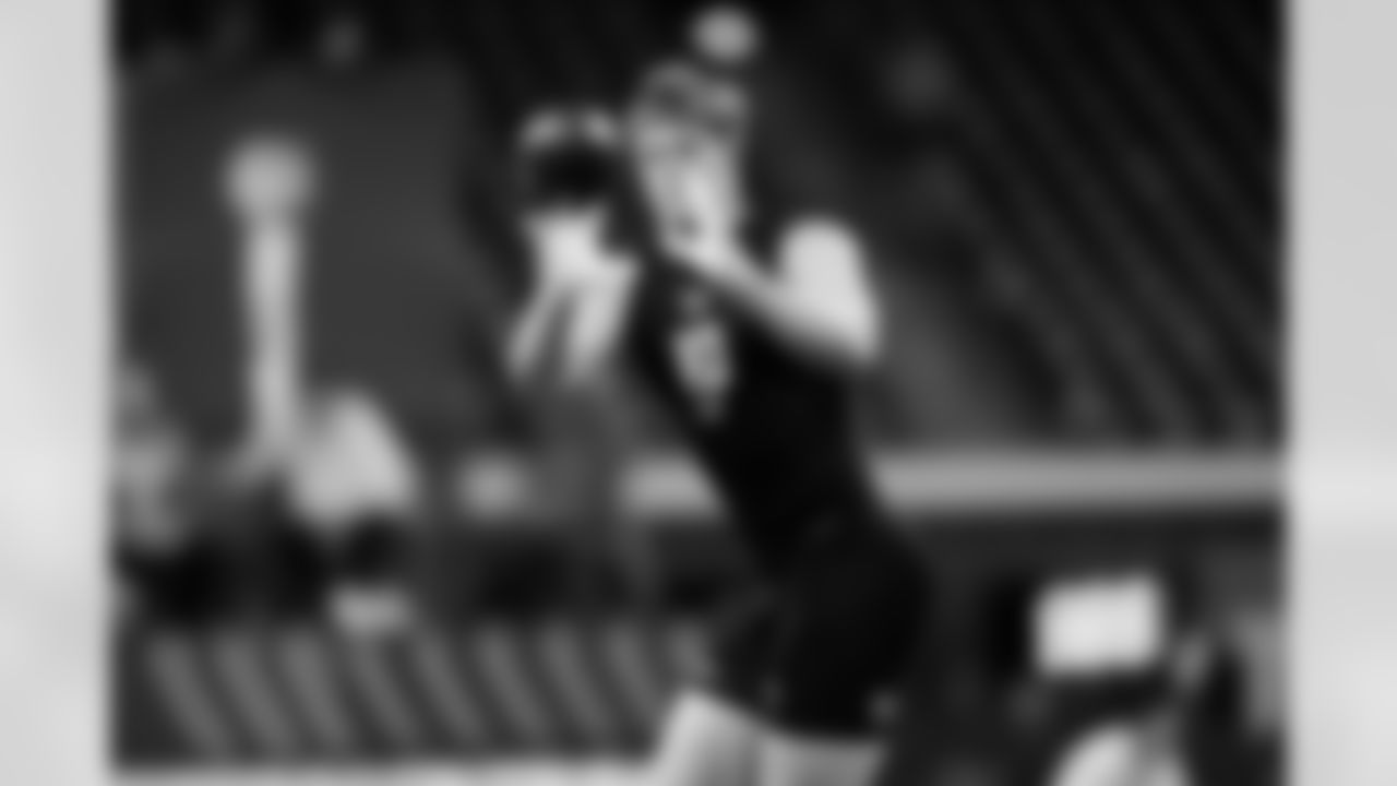 Cincinnati linebacker Jake Golday (10) participates in a drill during the 2026 NFL Scouting Combine on Thursday, February 26, 2026 in Indianapolis, Indiana.