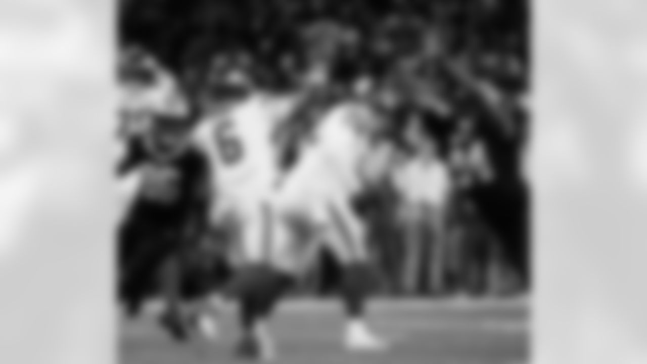 Check out the game action photos from the New Orleans Saints game against the New York Giants for Week 5 of the 2025 NFL season on Oct. 5, 2025 at Caesars Superdome.