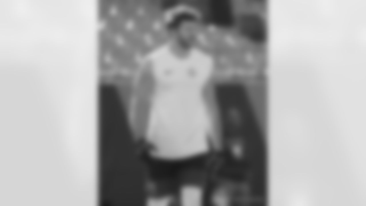 Check out the pregame photos from the New Orleans Saints game against the Carolina Panthers for Week 10 of the 2025 NFL season on Nov. 9, 2025 at Bank of America Stadium.