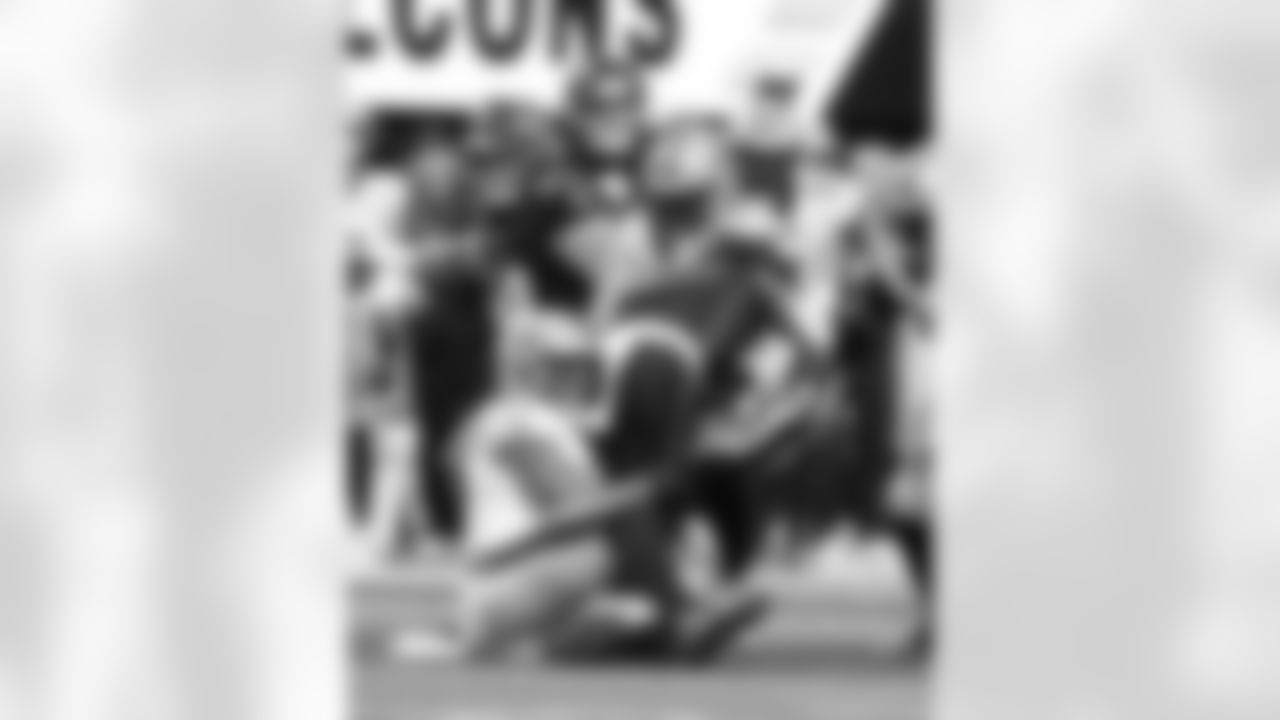 Check out the game action photos from the New Orleans Saints game against the Atlanta Falcons for Week 18 of the 2025 NFL season on Jan. 4, 2026 at Mercedes-Benz Stadium.