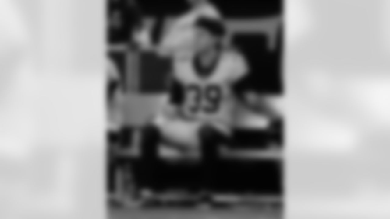 Check out the game action photos from the New Orleans Saints game against the New York Jets for Week 16 of the 2025 NFL season on Dec. 21, 2025 at the Caesars Superdome.