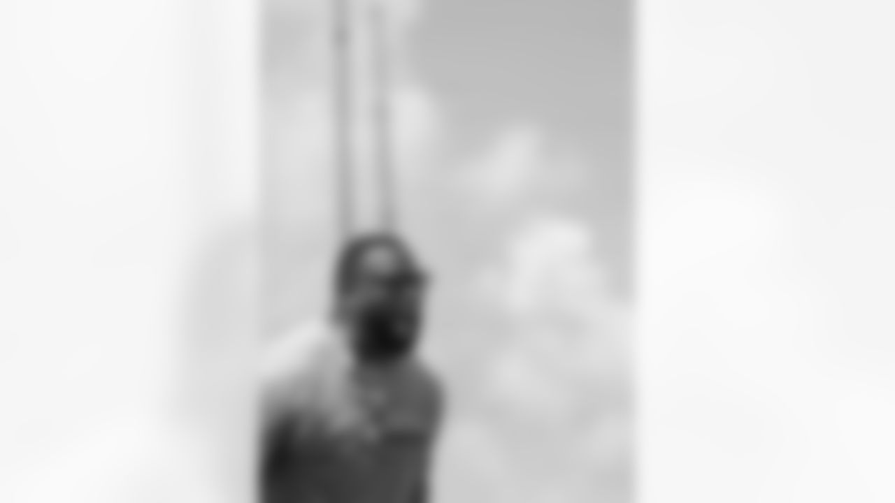 Gallery-Davon-Godchaux-NFLPA-Youth-Camp-060725-15