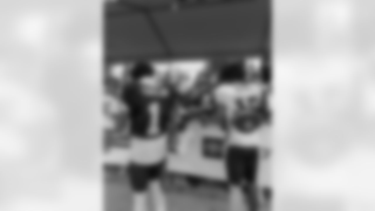 New Orleans Saints players greeted fans and signed autographs during Day 11 of 2025 Saints Training Camp presented by Rouses Markets at the Ochsner Sports Performance Center on Tuesday, August 5.