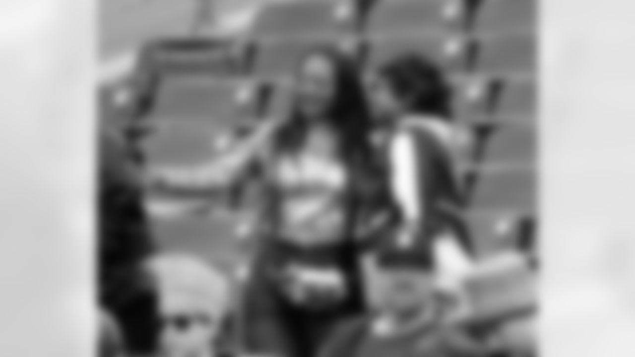 Check out the fan photos from the New Orleans Saints game against the Tennessee Titans for Week 17 of the 2025 NFL season on Dec. 28, 2025 at Nissan Stadium.