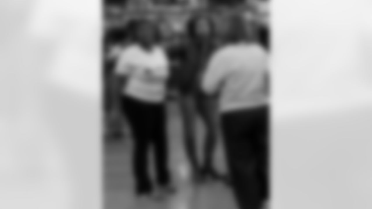 New Orleans Saints safety Justin Reid teamed up with Heroes of New Orleans for their annual holiday blitz shopping spree on Monday, Dec. 15, 2025.