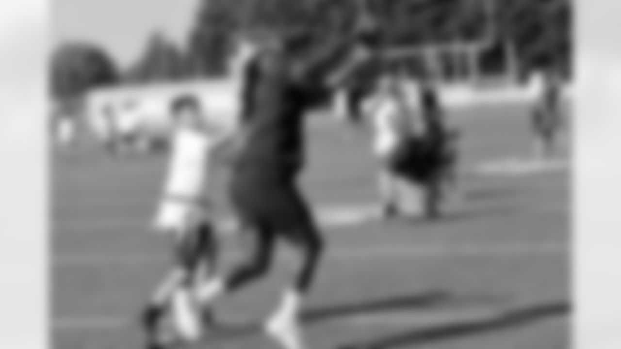 New Orleans Saints linebacker Demario Davis joined young athletes for a Play Football Experience and Flag Football clinic in Paris, France on Saturday, July 12, 2025.