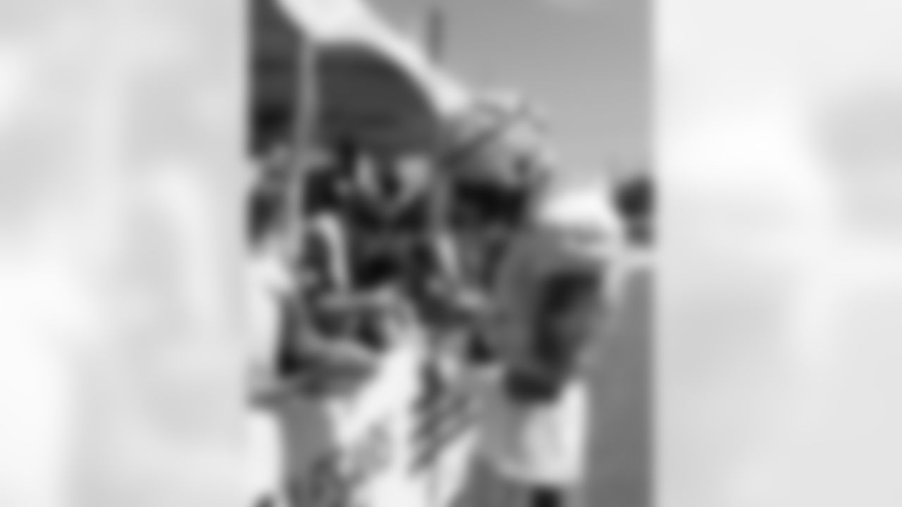New Orleans Saints players greeted fans and signed autographs during Day 5 of 2025 Saints Training Camp presented by Rouses Markets at the Ochsner Sports Performance Center on Monday, June 28.