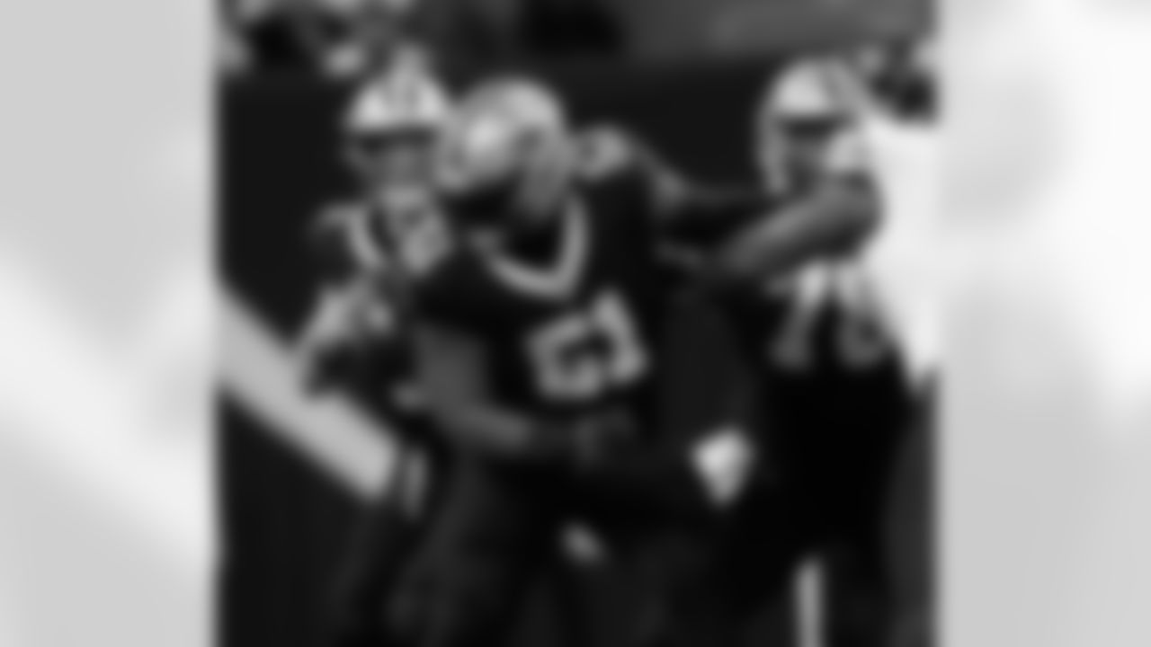 Photos Game Action Saints vs Commanders 2024 NFL Week 15