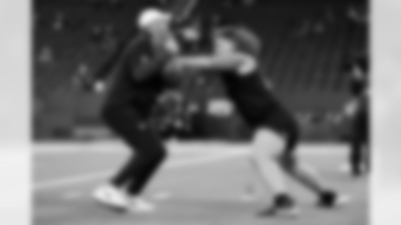 Iowa offensive lineman Gennings Dunker (20) participates in a drill during the 2026 NFL Scouting Combine on Sunday, March 1, 2026 in Indianapolis, Indiana.