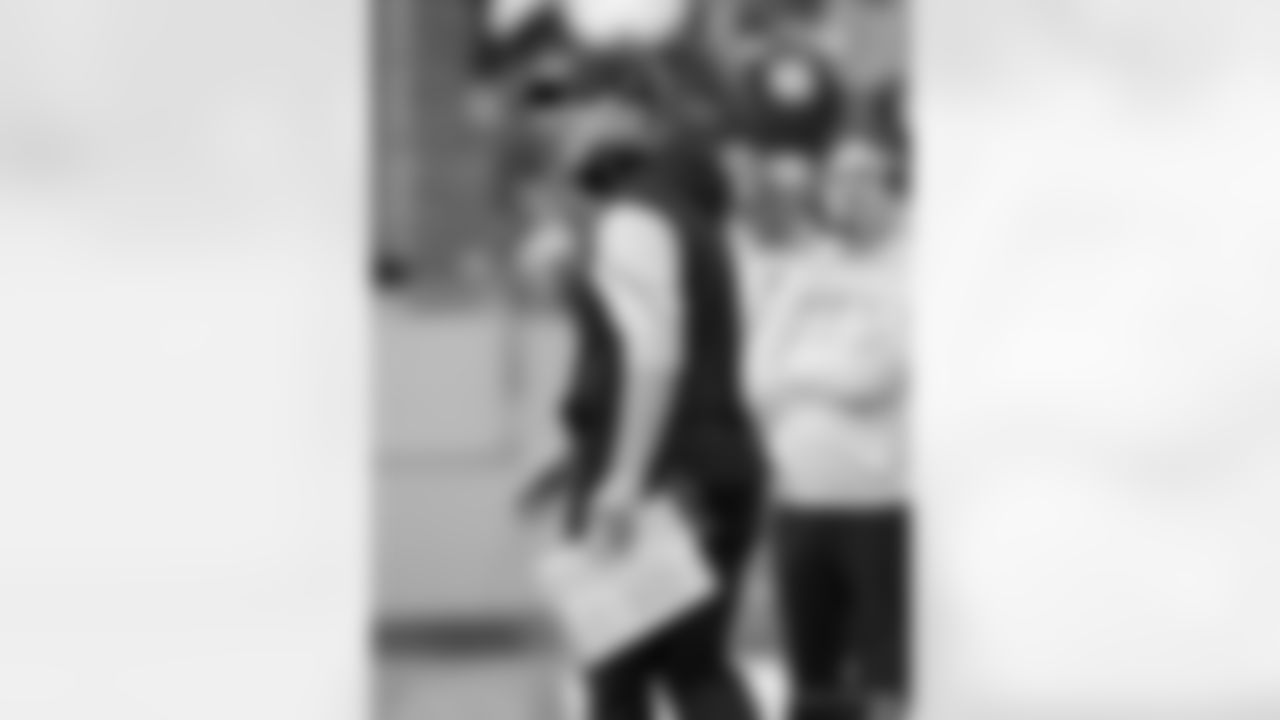 Check out the game action photos from the New Orleans Saints game against the Tennessee Titans for Week 17 of the 2025 NFL season on Dec. 28, 2025 at Nissan Stadium.