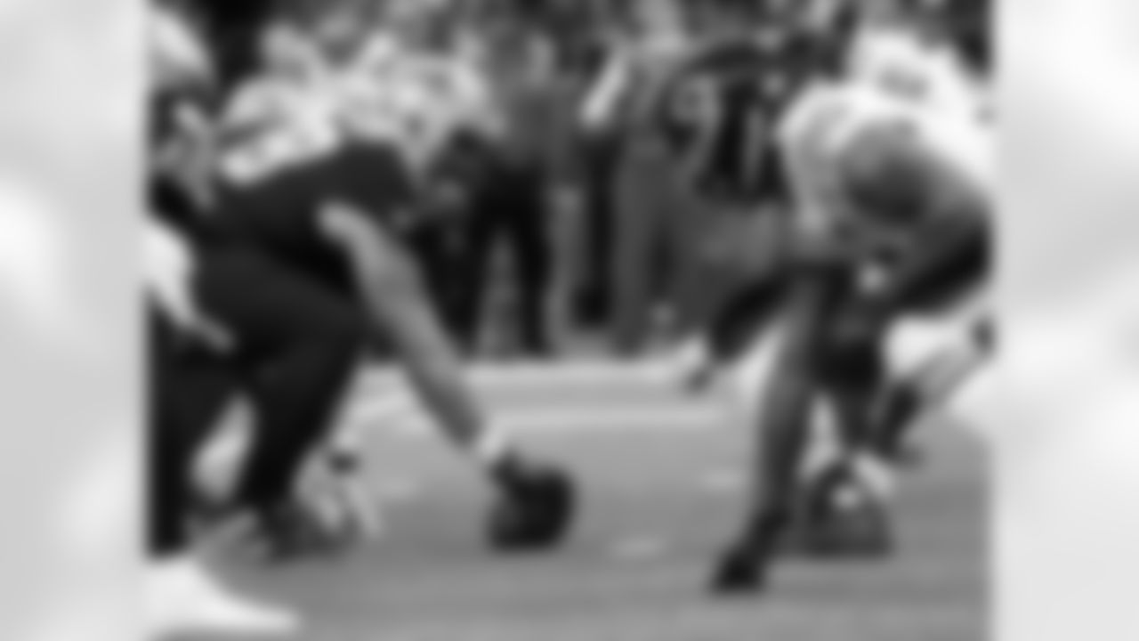 Check out the game action shots from the New Orleans Saints game against the Chicago Bears in Week 9 of the 2023 NFL season.