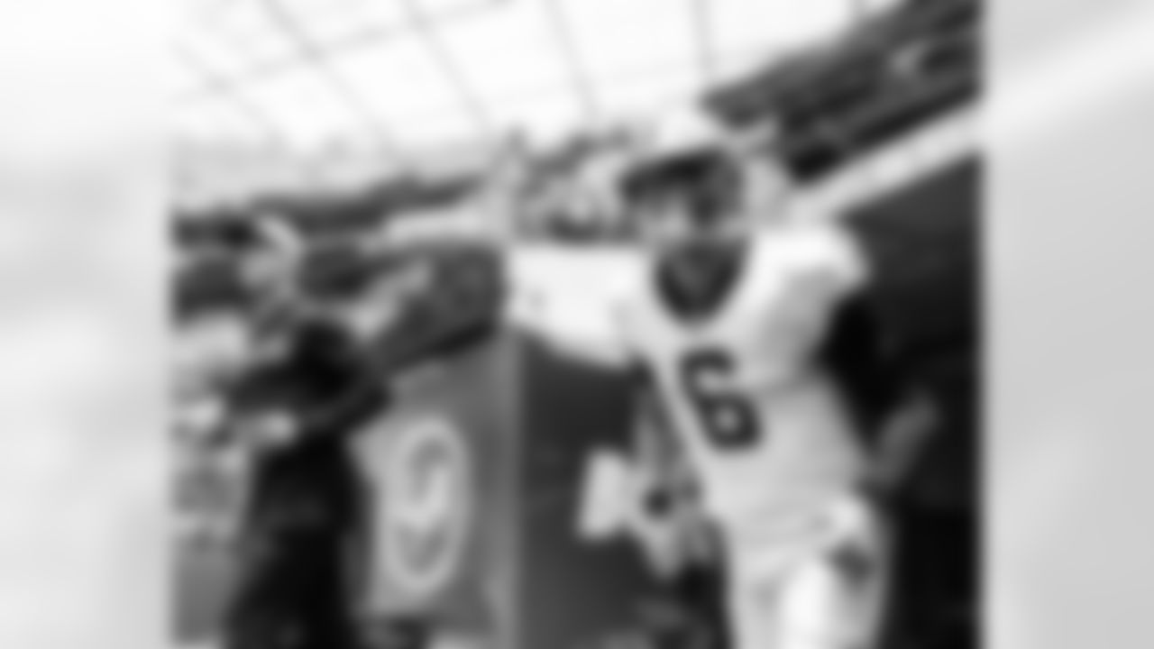 Check out the pregame arrivals and warm-ups from the New Orleans Saints game against the Los Angeles Chargers in Week 1 of the 2025 NFL preseason.