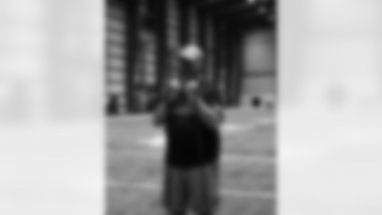 New Orleans Saints and Verizon hosted an MVP community workout with Saints legends Devery Henderson, Garrett Hartley, and Michael Lewis at the Ochsner Sports Performance Center on Wednesday, Nov. 19, 2025.