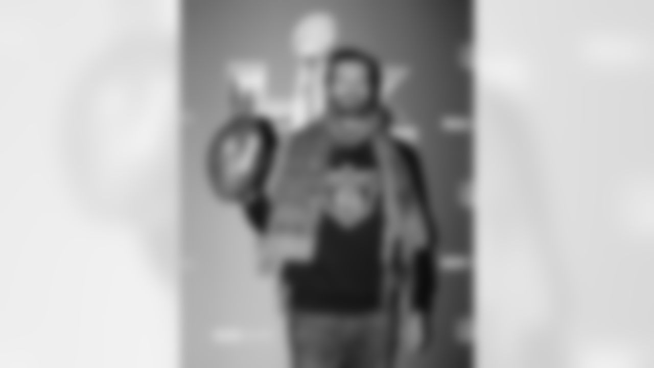 The NFL hosted a Super Bowl LX watch party at Casino Mistinguett in Paris on Sunday, February 8, 2026, featuring a Saints-branded corner with gift bags including Saints hats. Additionally, the French Quarter podcast organized a watch party for American football fans in Paris.