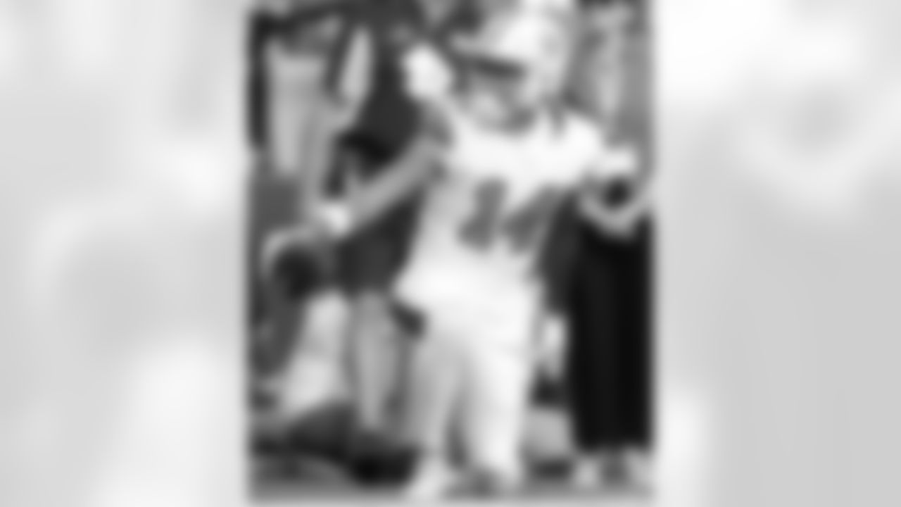 Check out the game action photos from the New Orleans Saints game against the Carolina Panthers for Week 10 of the 2025 NFL season on Nov. 9, 2025 at Bank of America Stadium.