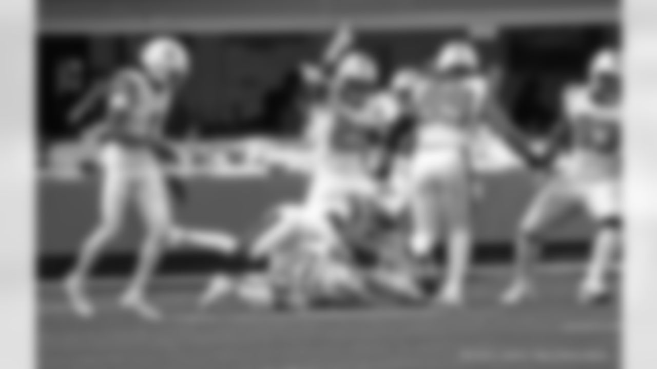 Check out the game action photos from the New Orleans Saints game against the Carolina Panthers for Week 10 of the 2025 NFL season on Nov. 9, 2025 at Bank of America Stadium.