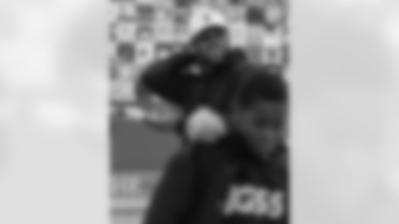 New Orleans Saints safety Terrell Burgess delivered 40 Sony headphones to 6th and 7th grade students at Good Shepherd School on Tuesday, Dec. 16, 2025, in partnership with The 18th Ward. The donation was part of Burgess' own community initiative to bring holiday cheer to students ahead of the holiday season.