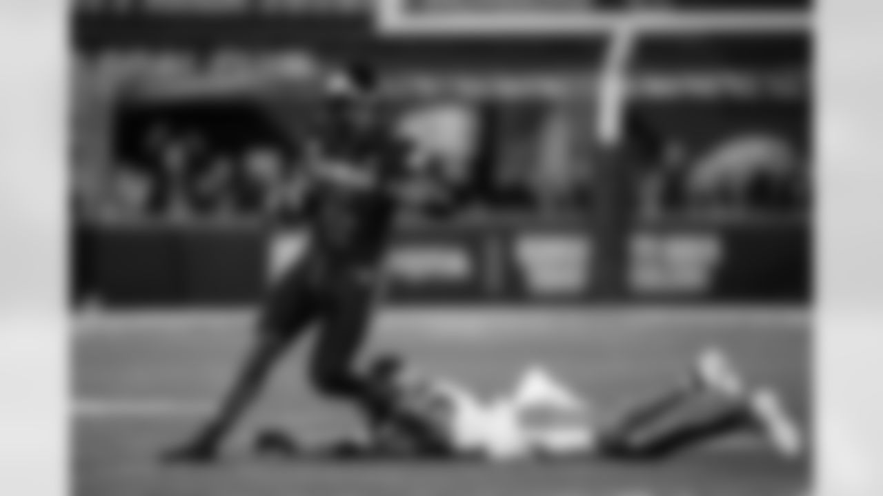Check out photos of New Orleans Saints 6th round draft pick Devin Neal, running back from Kansas, drafted 184th overall in the 2025 NFL Draft.