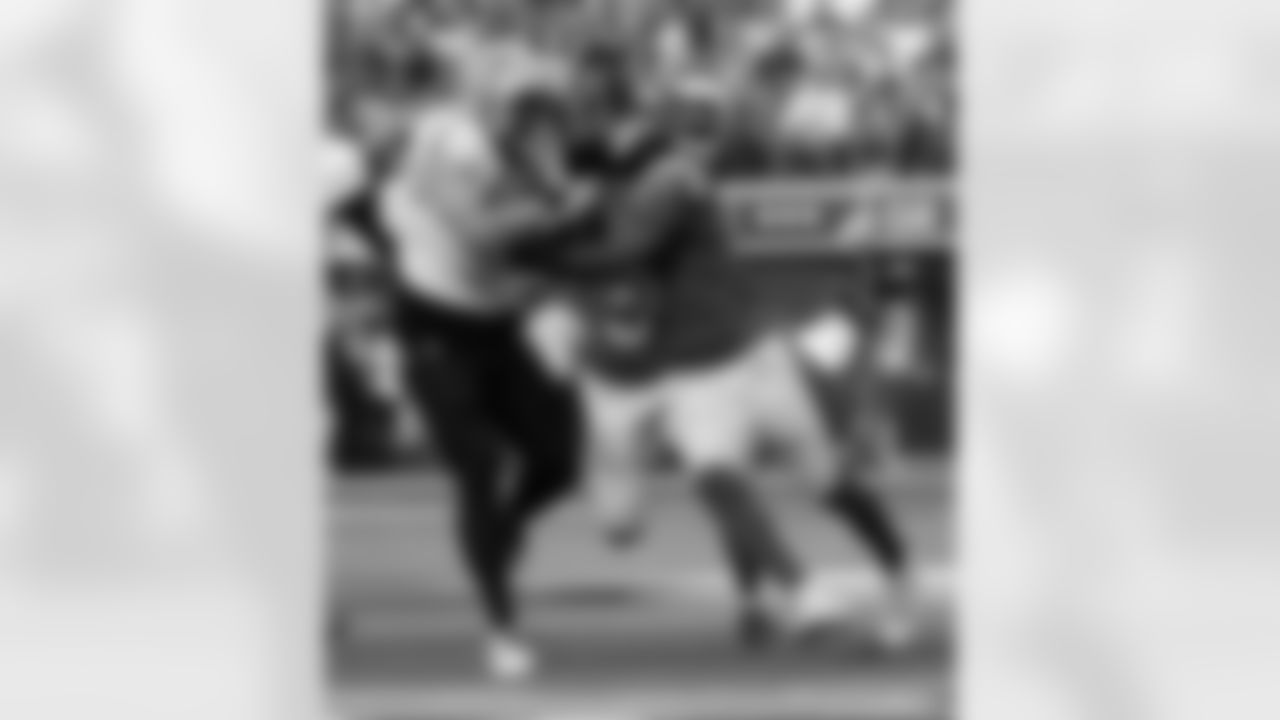 Check out the 20 best photos of the New Orleans offense in their game against the Los Angeles Rams for Week 9 of the 2025 NFL season on Nov. 2, 2025 at the SoFi Stadium.