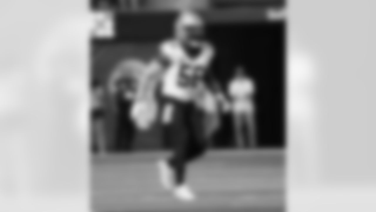 Check out the game action photos from the New Orleans Saints game against the Los Angeles Rams for Week 9 of the 2025 NFL season on Nov. 2, 2025 at SoFi Stadium.