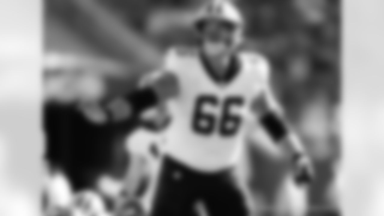 C/G Shane Lemiex (66) in action during the New Orleans Saints game against the Tampa Bay Buccaneers for Week 18 of the 2024 NFL Season on Jan. 5, 2025 at Raymond James Stadium.