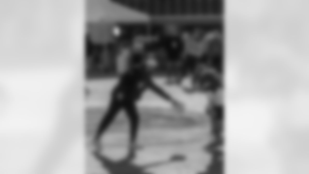 Check out photos from Day 1 of practices at the 2026 Panini Senior Bowl in Mobile, Ala. on Tuesday, Jan. 27, featuring top NFL Draft prospects and Saints personnel including Associate Head Coach and Running Backs Coach Joel Thomas, Quarterbacks Coach Scott Tolzien, Assistant Special Teams Coach Kyle Wilber, Assistant Defensive Backs Coach Robert Blanton, and Assistant to the Head Coach Mike Martinez working with players.