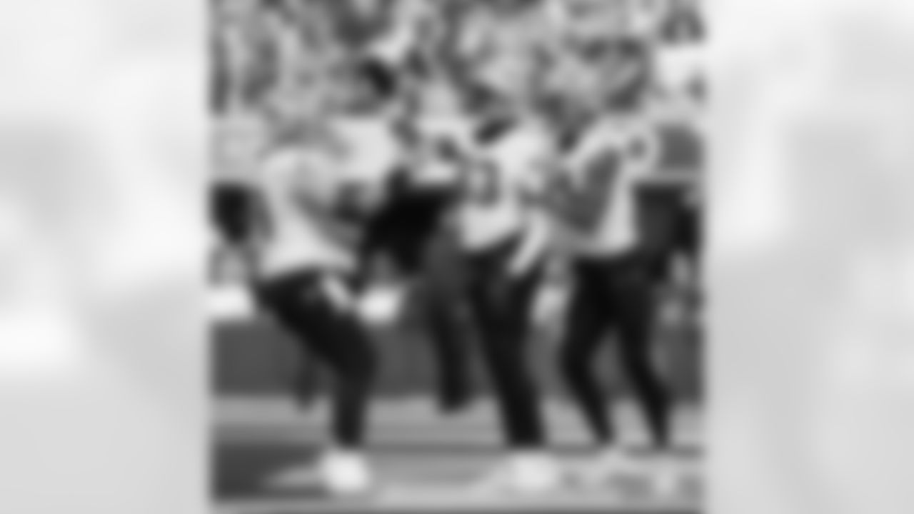 Check out the game action photos from the New Orleans Saints game against the Los Angeles Rams for Week 9 of the 2025 NFL season on Nov. 2, 2025 at SoFi Stadium.