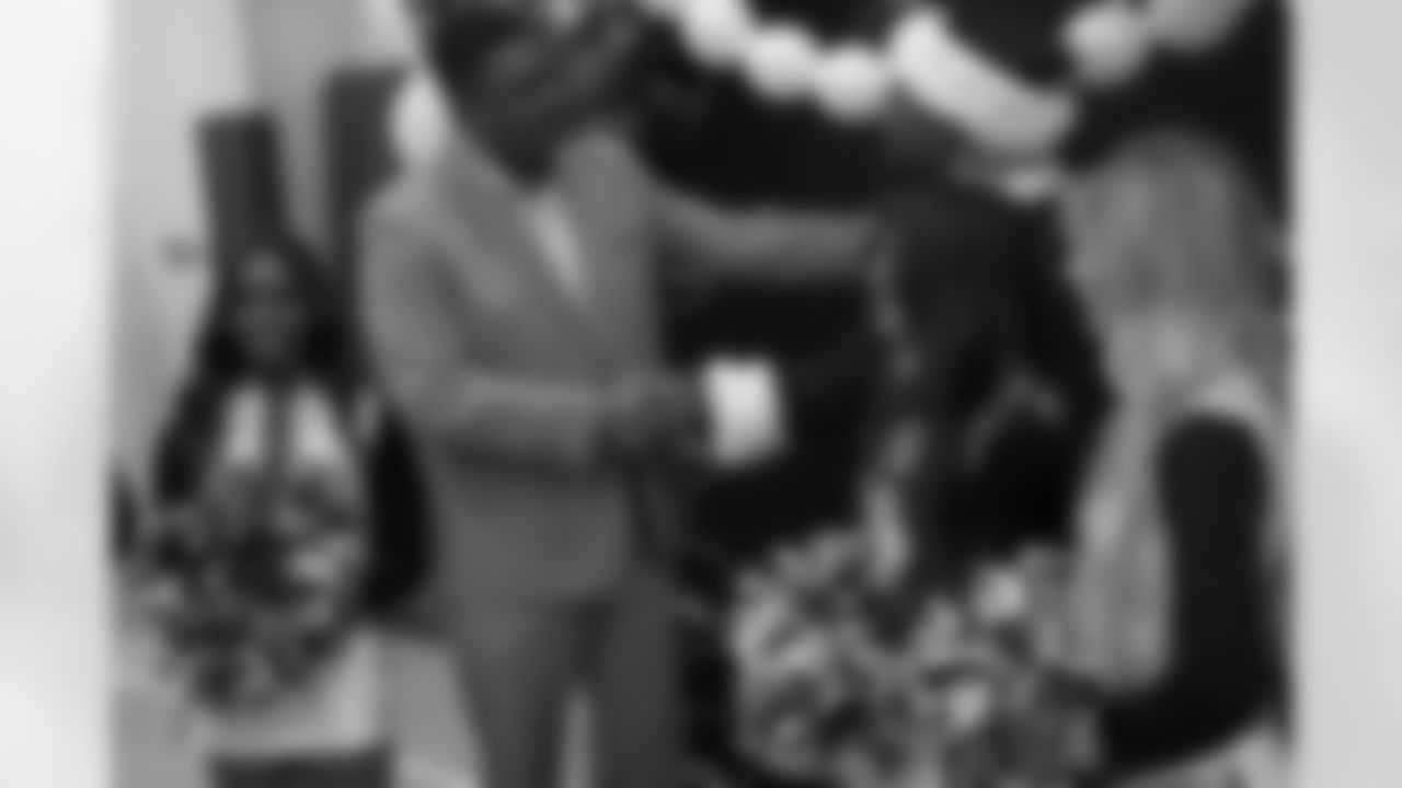 New Orleans Saints safety Justin Reid and his foundation JReid InDeed hosted his "Just-In-Time for the Holidays" community event at the Giving Hope Community Center. Reid spent the evening giving back to local families, spreading holiday cheer and supporting the community through gifts and engagement ahead of the holiday season.