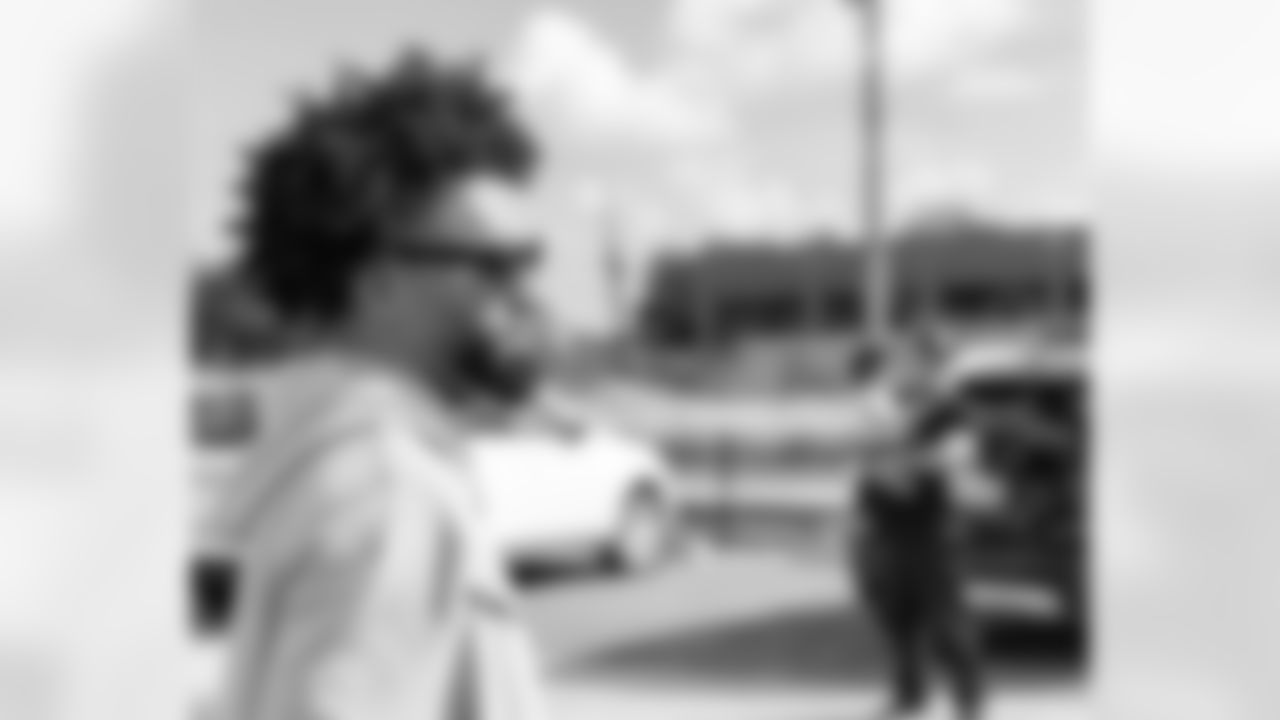 Chris Olave and The Olave Family Foundation volunteered with Lighthouse Nola and Second Harvest Food Bank for their Thanksgiving turkey drive through on Nov. 25, 2025.