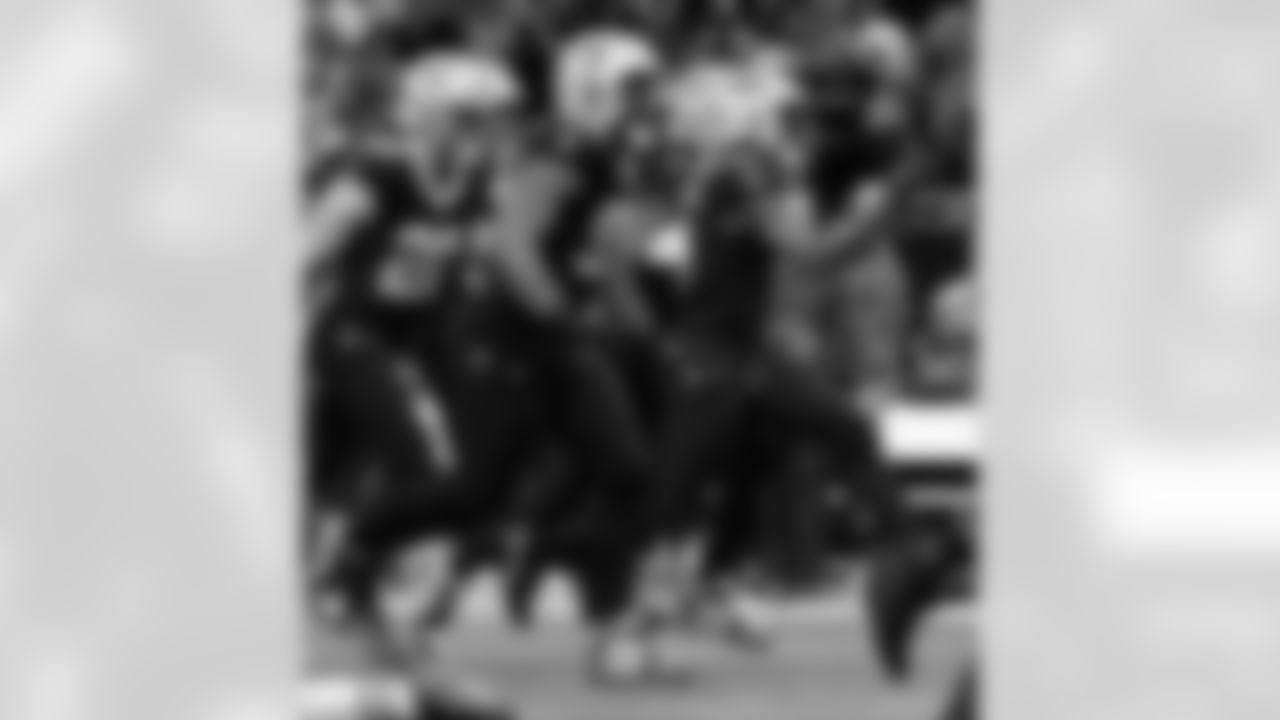 Check out the game action shots from the New Orleans Saints game against the Chicago Bears in Week 9 of the 2023 NFL season.