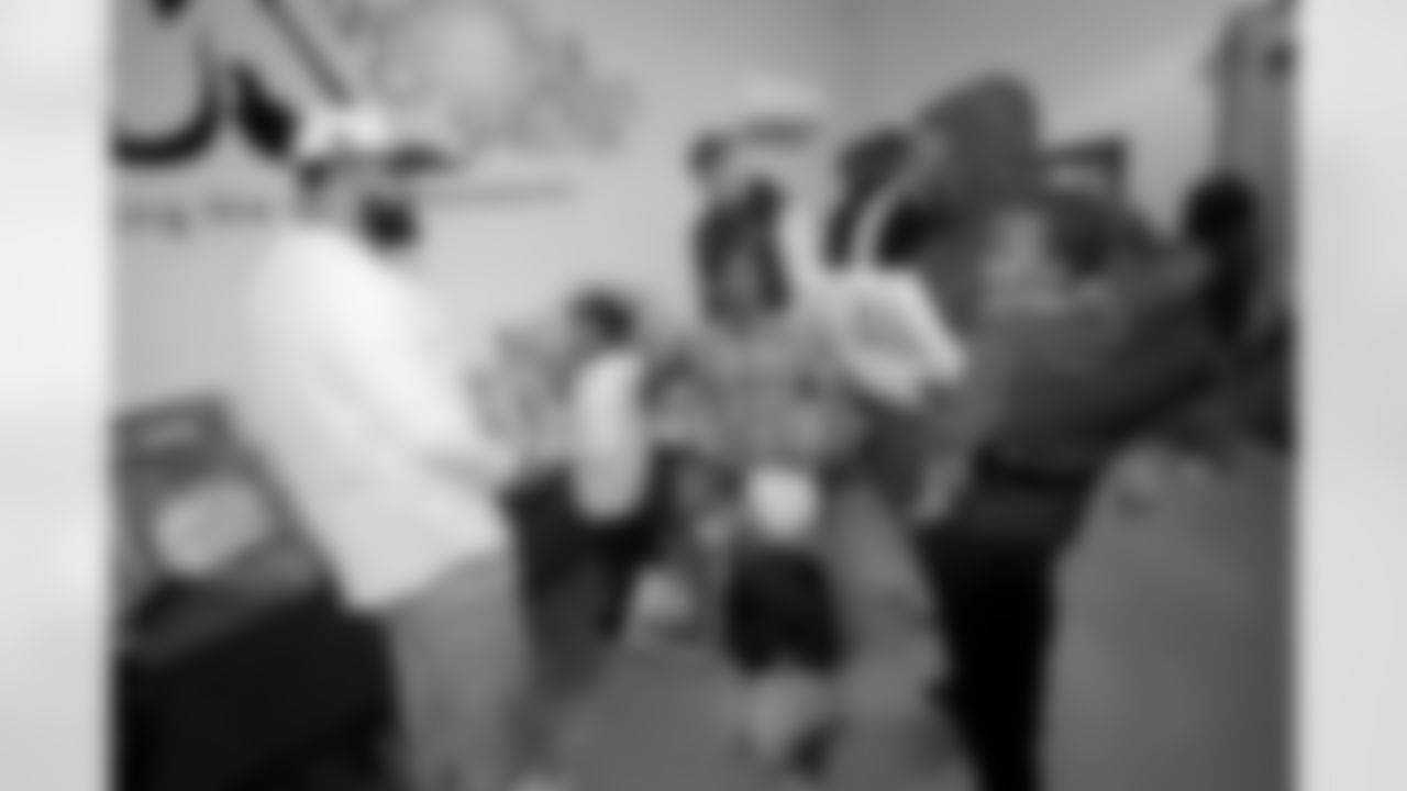 New Orleans Saints center/guard Cesar Ruiz hosted a holiday toy giveaway at the New Orleans Women and Children's Center on Tuesday, Dec. 16, 2025. The event also featured appearances by fellow Saints players center Erik McCoy, linebacker Torricelli Simpkins III, wide receiver Easton Kilty, and offensive tackle William Sherman to spread holiday cheer to children and families in the community.