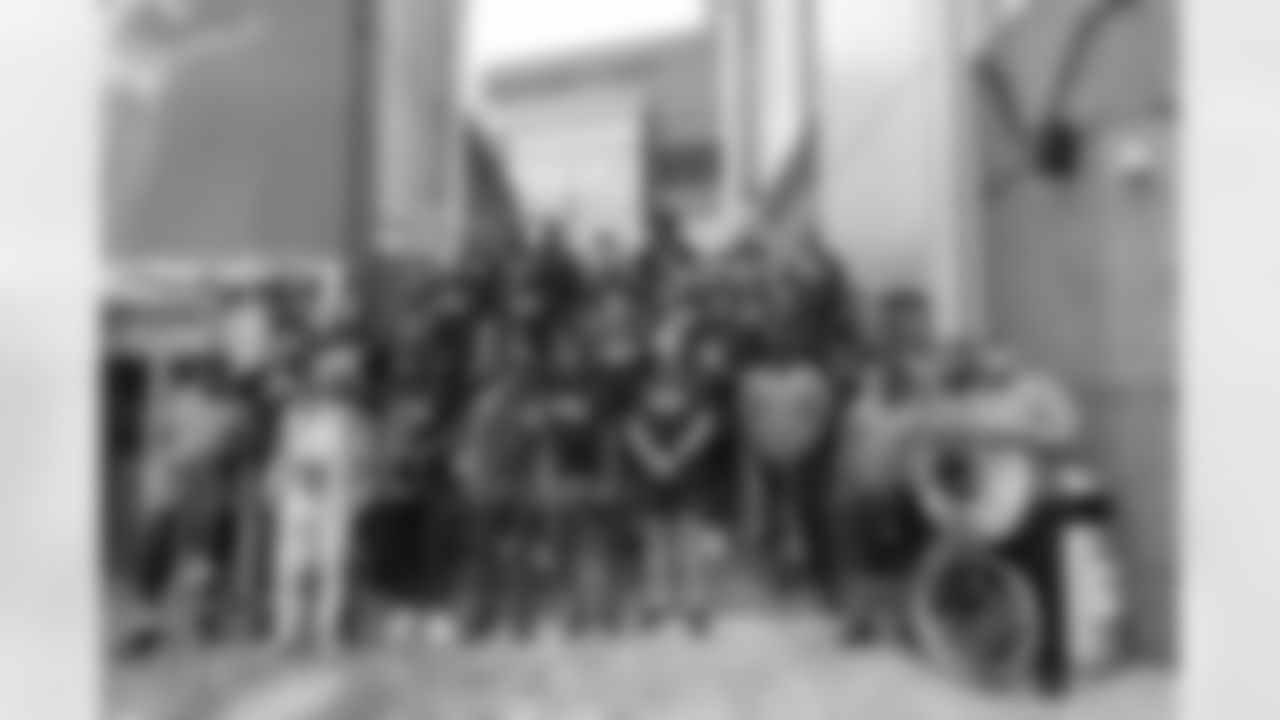 Our 2024 New Orleans Saints rookies had part two of their tour of New Orleans where they experienced local food favorites like Drago's and Hansen's Sno-Bliz. They also visited Vue Orleans and toured the Caesars Superdome.