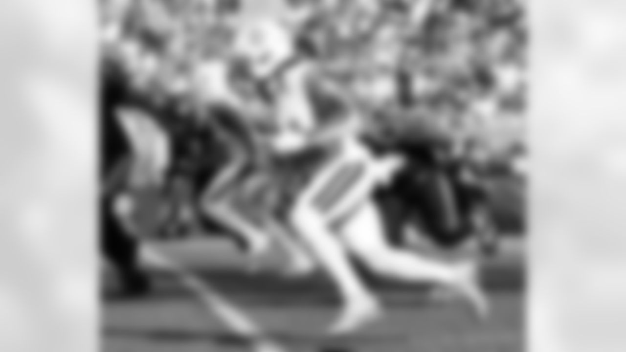 Check out the game action photos from the New Orleans Saints game against the Carolina Panthers for Week 10 of the 2025 NFL season on Nov. 9, 2025 at Bank of America Stadium.