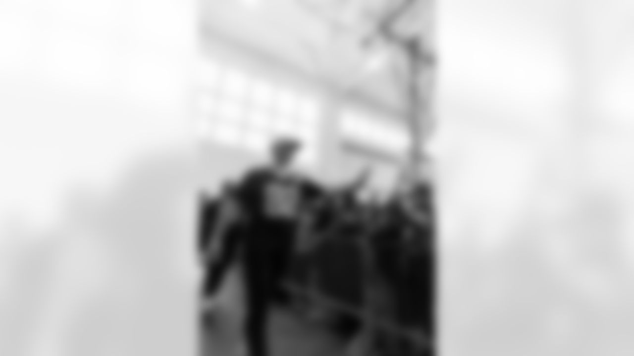 New Orleans Saints players hosted their annual Thanksgiving turkey giveaway at Dryades YMCA on Tuesday, Nov. 18, 2025. The players purchased turkeys and fixings from Rouses Markets to feed families in need, while giving them the opportunity to meet some of their favorite players during the annual holiday event.