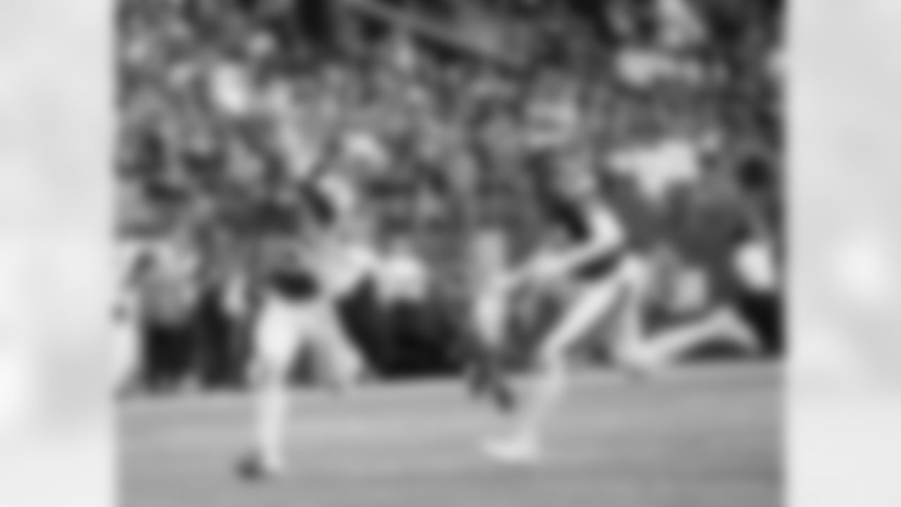 Check out the game action shots from the New Orleans Saints game against the Minnesota Vikings in Week 10 of the 2023 NFL season.