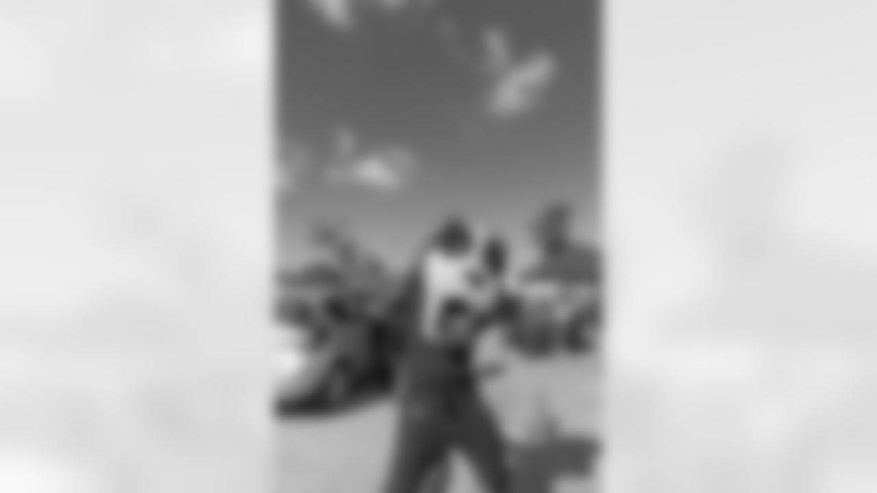 The New Orleans Saints Cheer Krewe and Gumbo joined Sysco New Orleans to distribute meals at their annual Thanksgiving food drive on Sunday, Nov. 16, 2025.