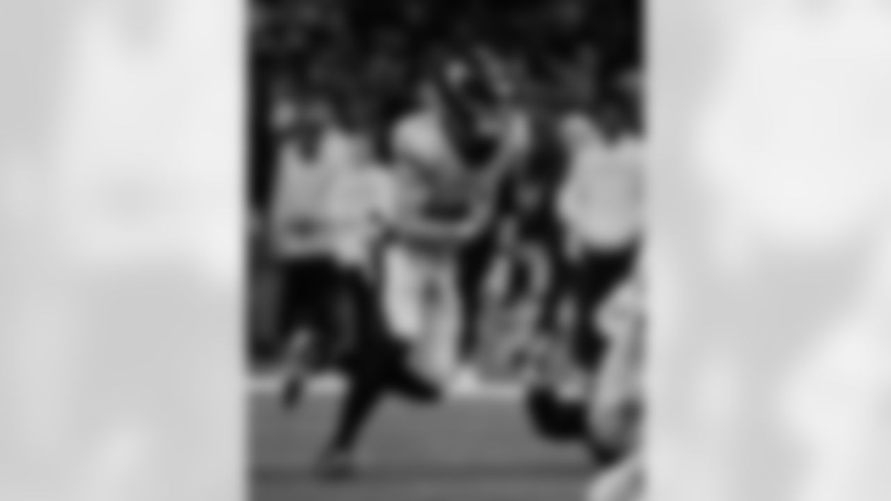 Check out the game action photos from the New Orleans Saints game against the New York Jets for Week 16 of the 2025 NFL season on Dec. 21, 2025 at the Caesars Superdome.