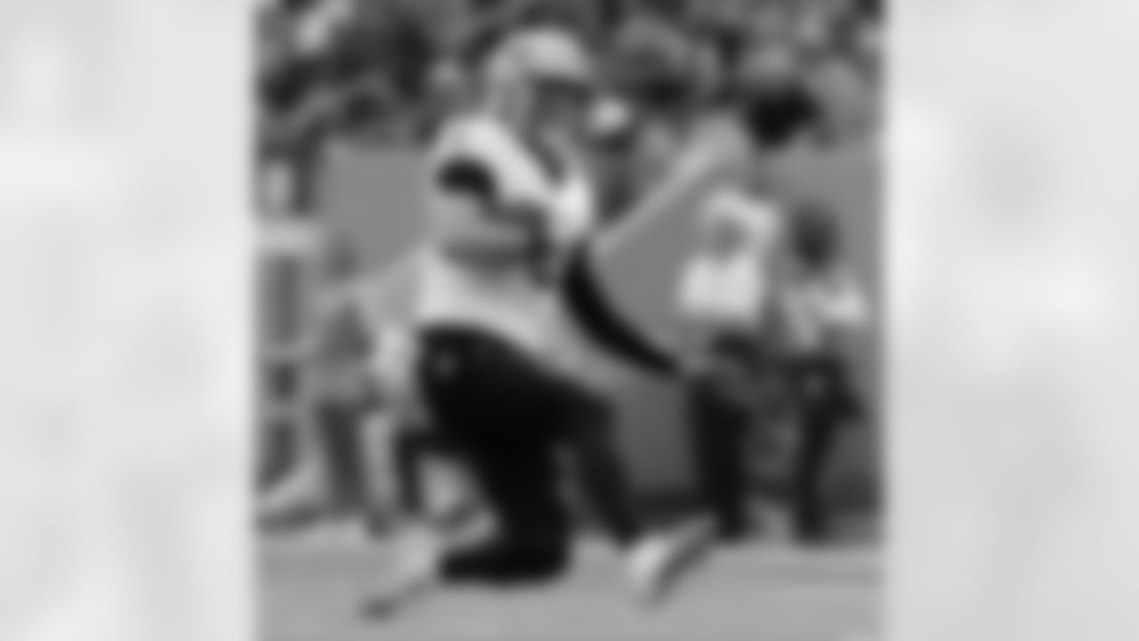 Check out the game action photos from the New Orleans Saints game against the Tennessee Titans for Week 17 of the 2025 NFL season on Dec. 28, 2025 at Nissan Stadium.