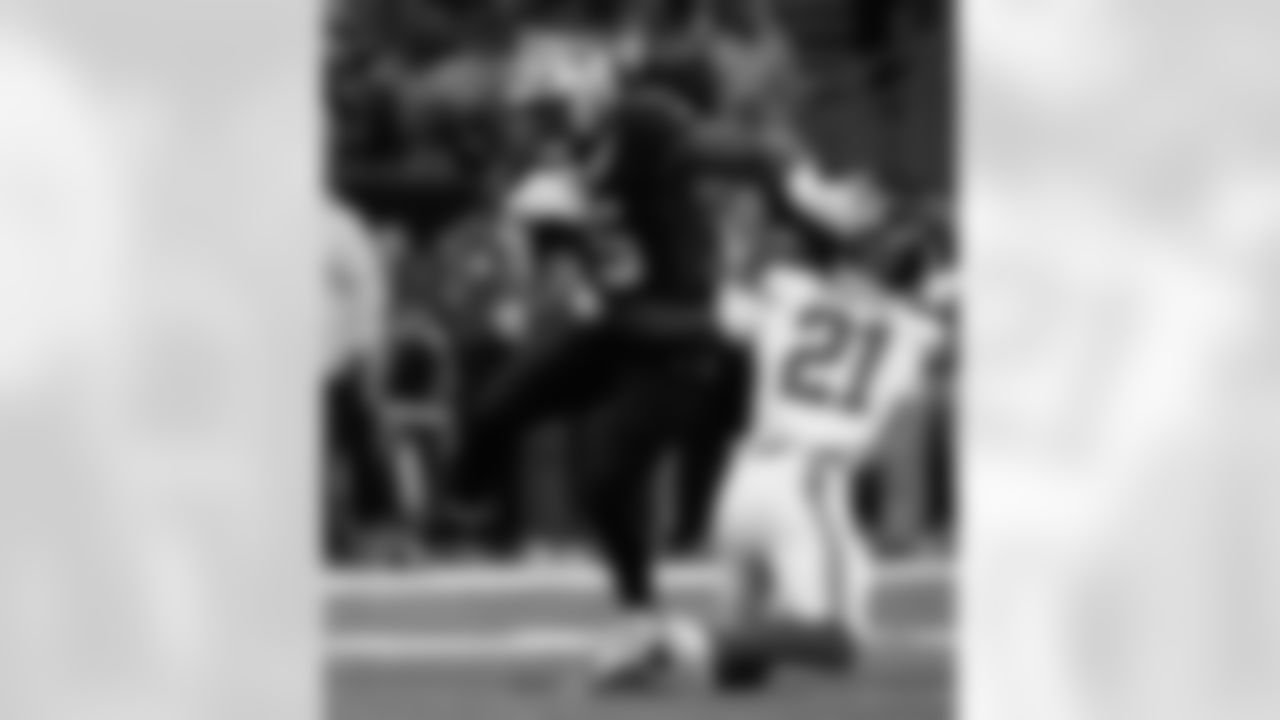 Check out the game action photos from the New Orleans Saints game against the New York Giants for Week 5 of the 2025 NFL season on Oct. 5, 2025 at Caesars Superdome.