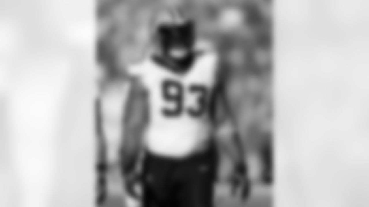 DT Nathan Shepherd (93) in action during the New Orleans Saints game against the Tampa Bay Buccaneers for Week 18 of the 2024 NFL Season on Jan. 5, 2025 at Raymond James Stadium.