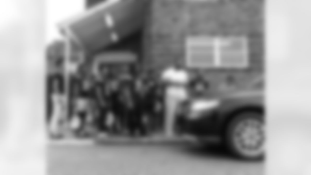 New Orleans Saints defensive tackle Davon Godchaux hosted a Thanksgiving turkey distribution for local residents at the COPAC Community Center on Nov. 25, 2025. The Plaquemine High School football team assisted Godchaux in the giveaway.