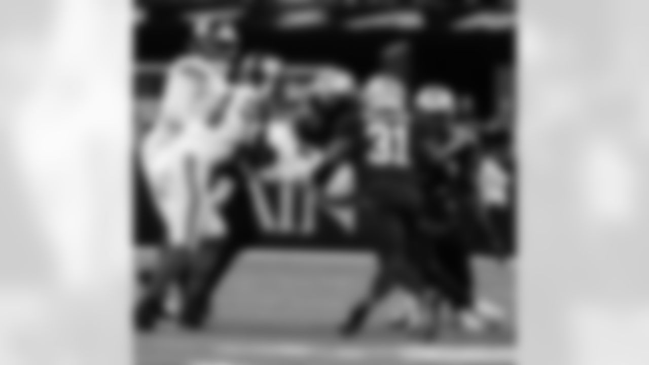 Check out the game action photos from the New Orleans Saints game against the New York Giants for Week 5 of the 2025 NFL season on Oct. 5, 2025 at Caesars Superdome.
