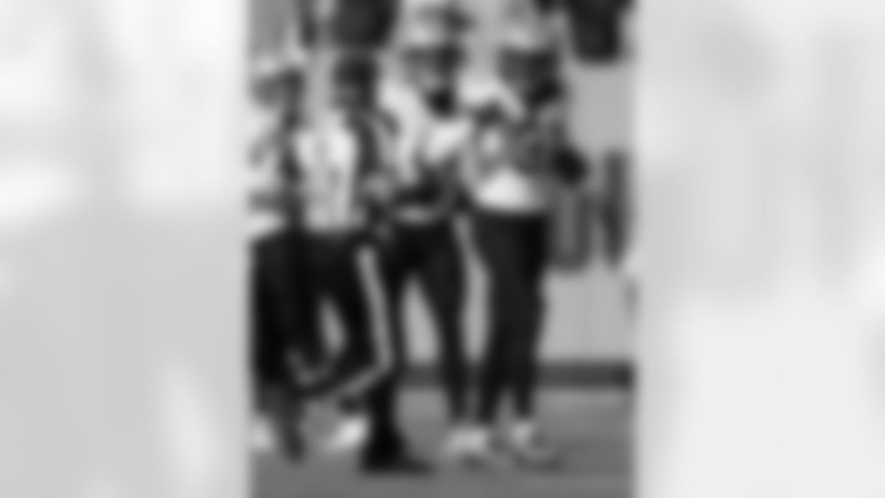 Check out the game action photos from the New Orleans Saints game against the Tennessee Titans for Week 17 of the 2025 NFL season on Dec. 28, 2025 at Nissan Stadium.