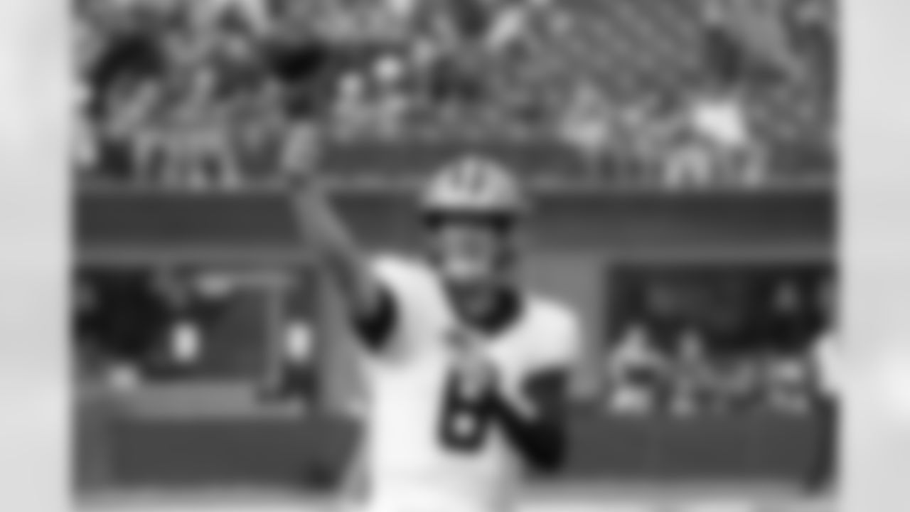 Check out the pregame photos from the New Orleans Saints game against the Los Angeles Rams for Week 9 of the 2025 NFL season on Nov. 2, 2025 at SoFi Stadium.