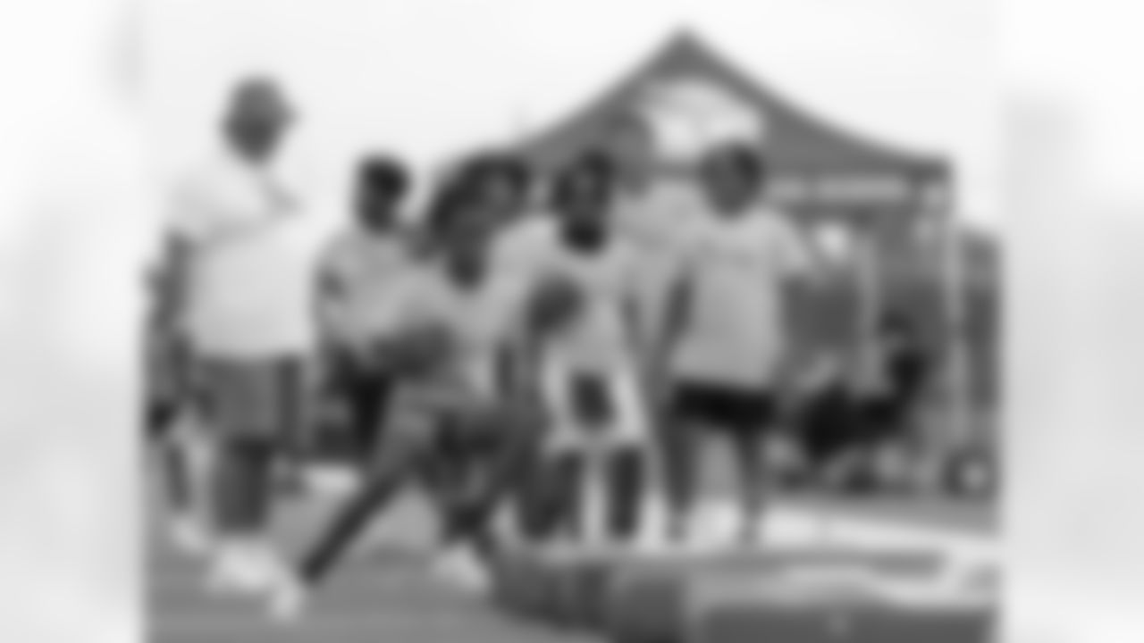 Gallery-Davon-Godchaux-NFLPA-Youth-Camp-060725-37