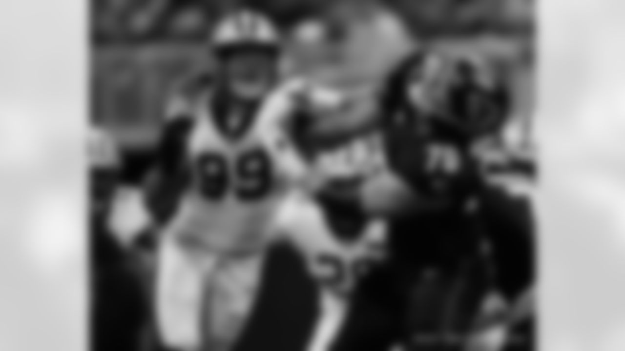 Check out the game action photos from the New Orleans Saints game against the Atlanta Falcons for Week 18 of the 2025 NFL season on Jan. 4, 2026 at Mercedes-Benz Stadium.