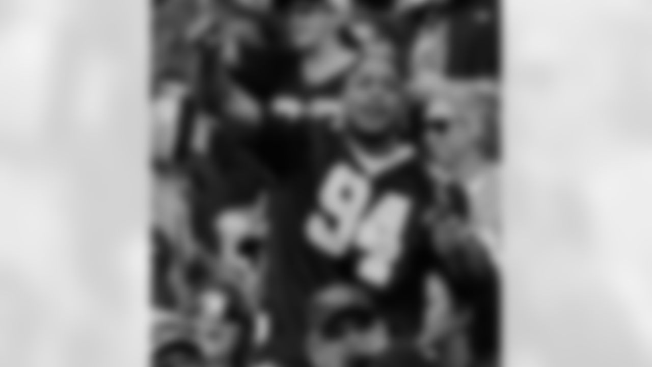 Check out the best fan photos during the New Orleans Saints game against the Tennessee Titans for Week 17 of the 2025 NFL season on Dec. 28, 2025, at Nissan Stadium.